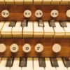 Het gebroken oor. Over muziek.