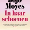 In haar schoenen